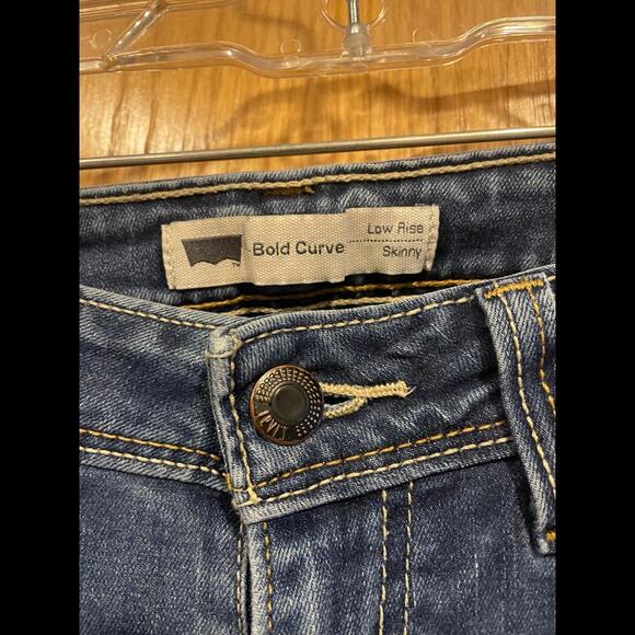 Levi’s Bold Curve Low Rise Skinny Jeans - Size 28/32 - Picture 3 of 9